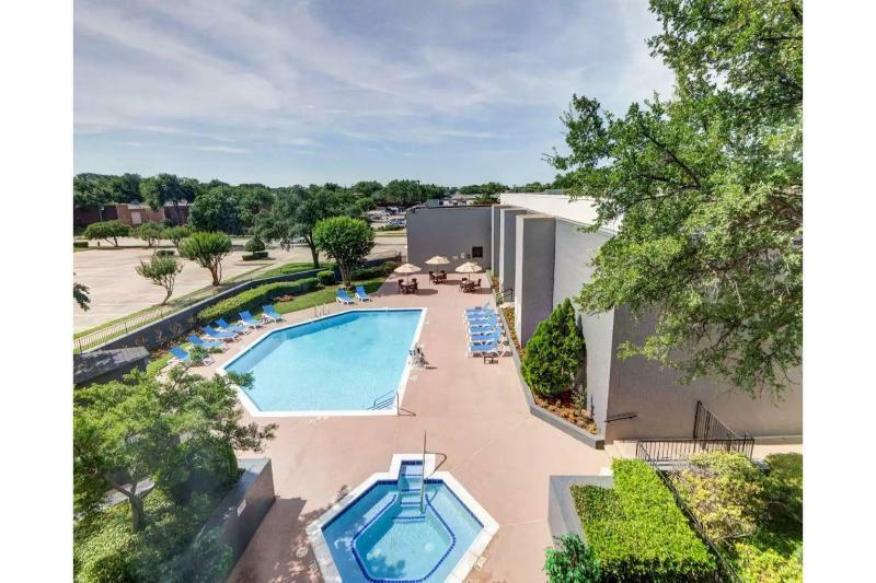 Comfort Inn & Suites Plano East Exterior foto