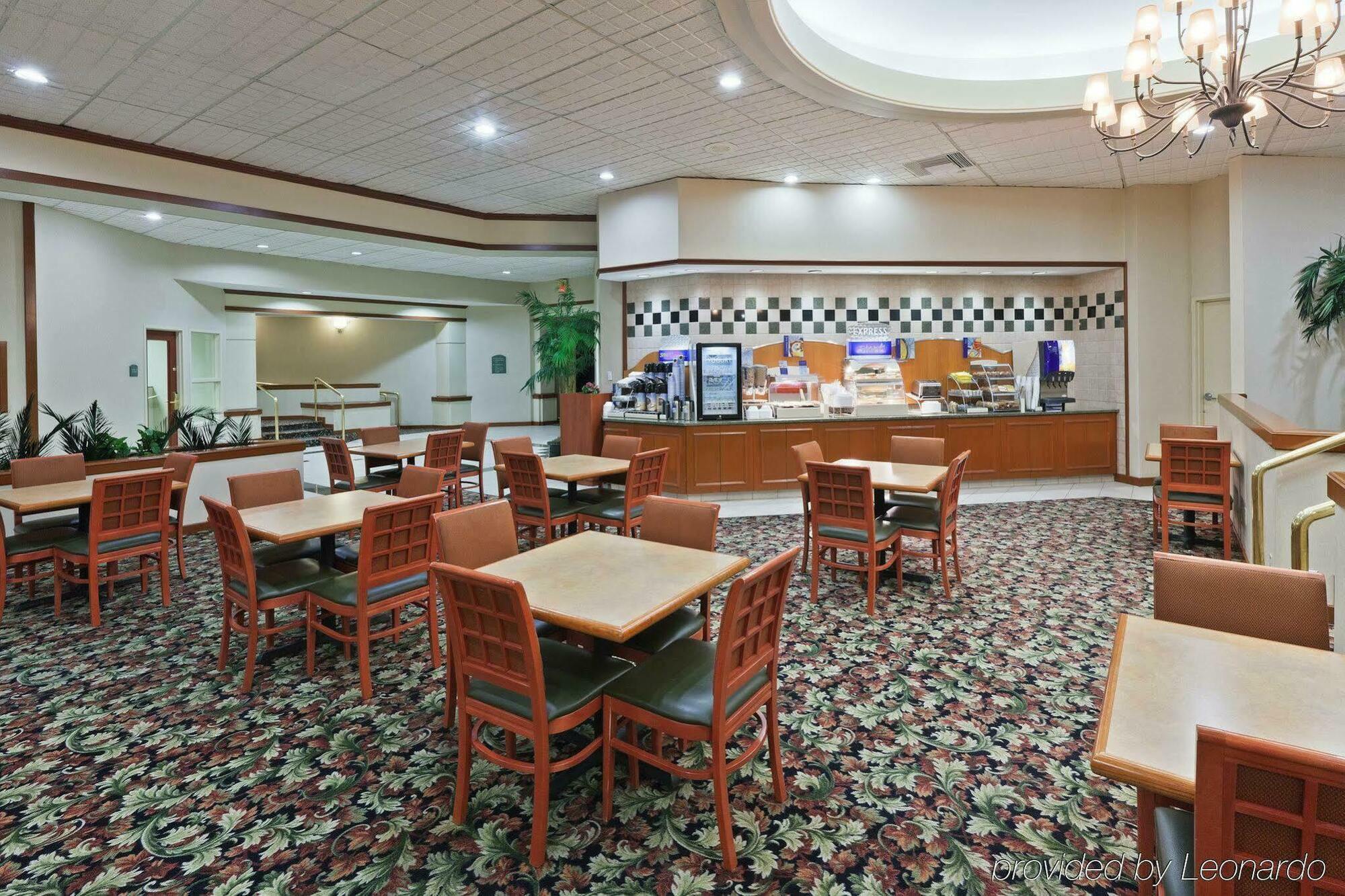 Comfort Inn & Suites Plano East Restaurant foto